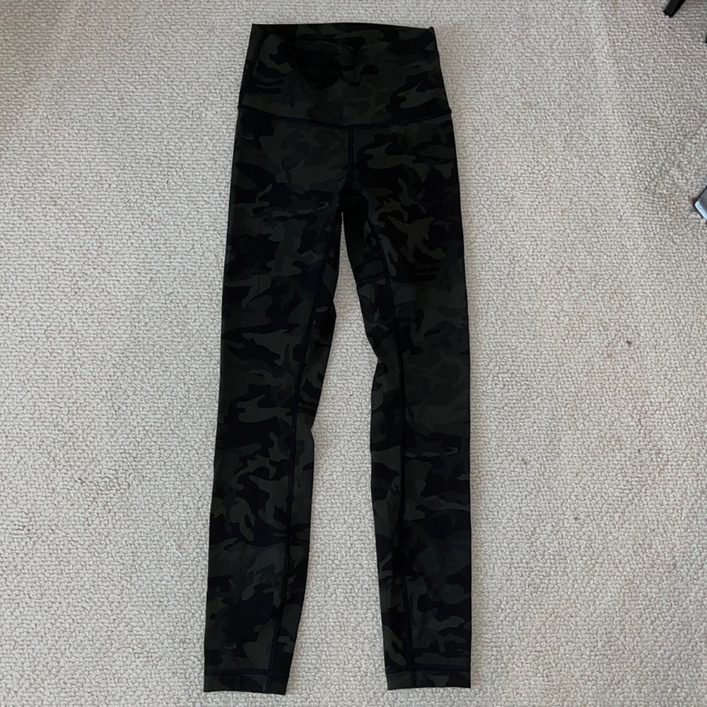 Lululemon wunder under high rise camo pant 25 in